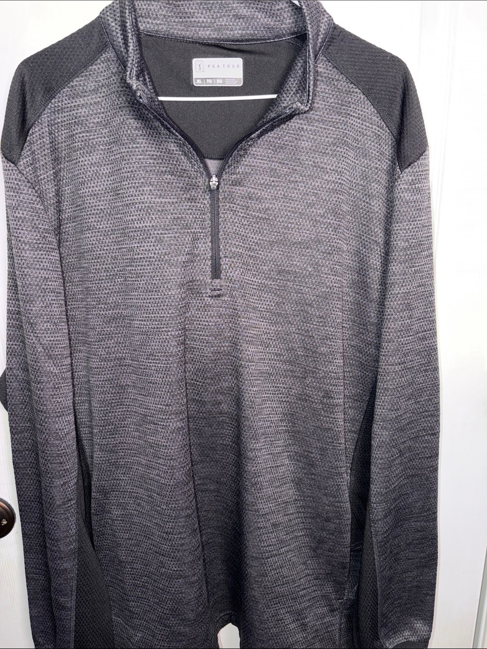 PGA Tour Men’s Heathered Gray 1/4 Zip Sweater